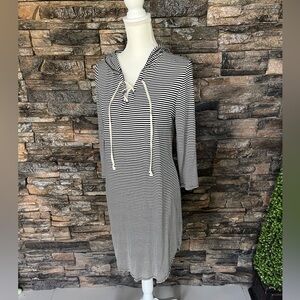 Heart Hips Black and White Raglan Midi Dress